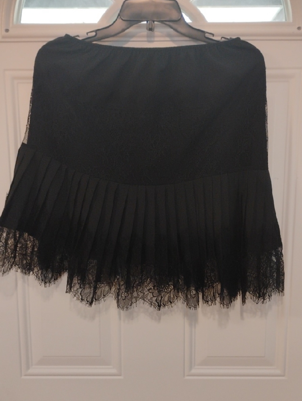 Black Lace Pleated Hem Women's Skirt Size Medium